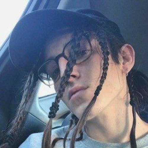 XAVIER MAYNE FT CHASE ATLANTIC - SHLEEPIN (slowed to perfection)