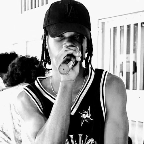 Vanio_Davoca_-_Saudades_[Prod._Osvaldo_Chad_&_Anderson_Correia]_(1).mp3