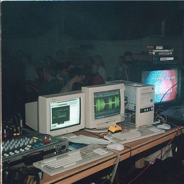 Whispers / What We Feel (Henrik Villard Mashup)