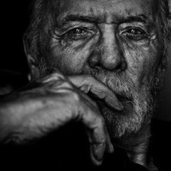 ‎⁨عمر هادي / صحيح ابنج كبر والشيب غطاه