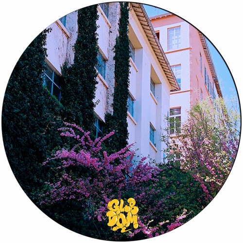PREMIÈRE: 2XM & Scheme - Transcendent