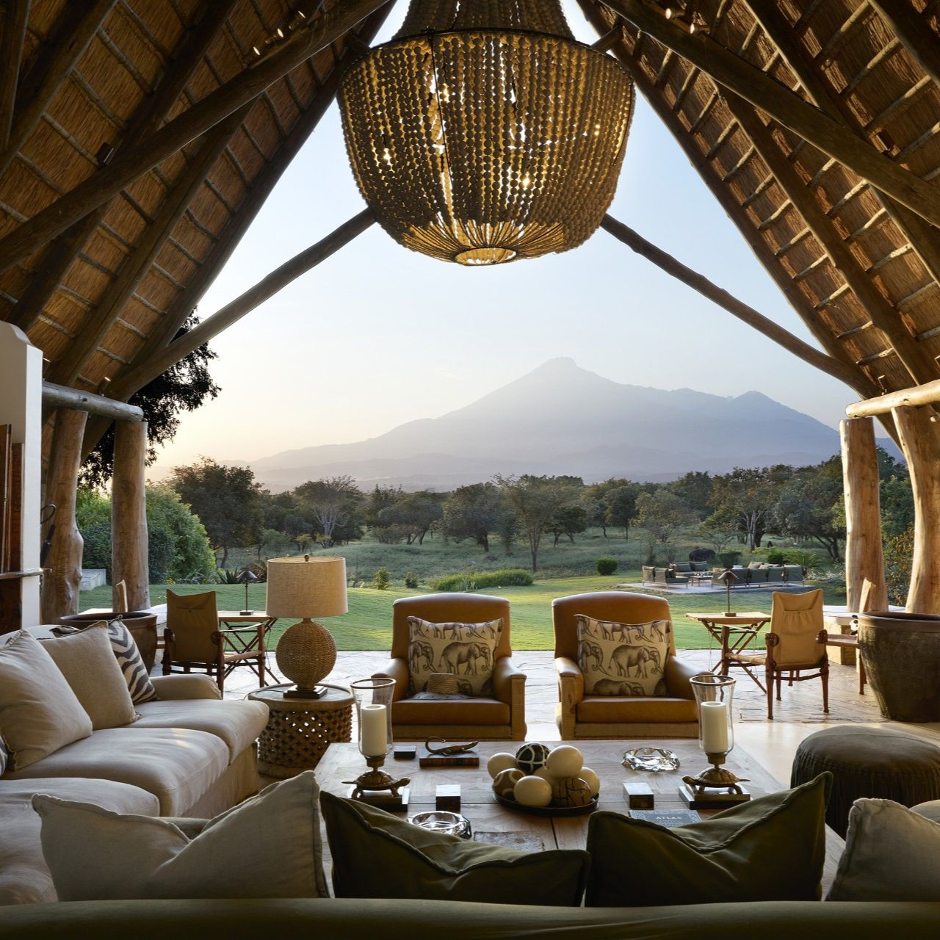 Luxury lodges in Tanzania - Mike Smith with Alex Scasny episode artwork