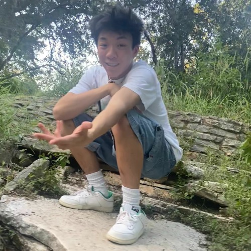 yours truly (prod. 8een)
