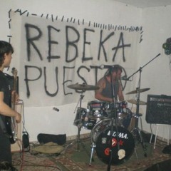 Rebeka Puesta.No Sonreimos