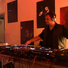 Komma Bar Sessions #02 w/ DJ SCHNELLER