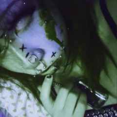 Zombie Girl < / 3