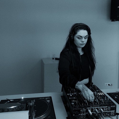 Rora Fernandez_cast radio #12
