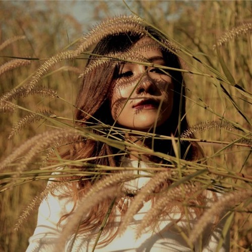 မနဲ့မောင် ~ Cover by ခိုင်သဇင်သင်း