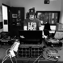 WMSE 91.7 FM - Live From Transcentral 08.23.25