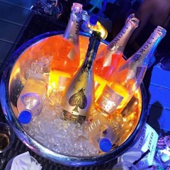 PELO ESPELHO DA SUITE ( DJ HAZARD BEAT ) MC DDSV E MC 12