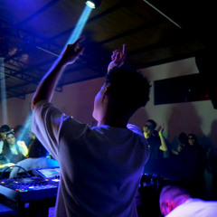 Chris Andrew - @all4house__