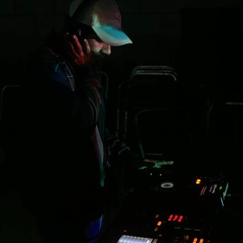Groove Reaction - by DJ Qezzy mental structure -