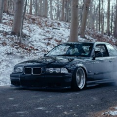 TUNDRAMANE HEX /// JUXTAPOSED