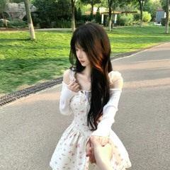 EM LÀ KẺ ĐÁNG THƯƠNG X AI THẬT LÒNG THƯƠNG EM - TOANN X TIENTHANH