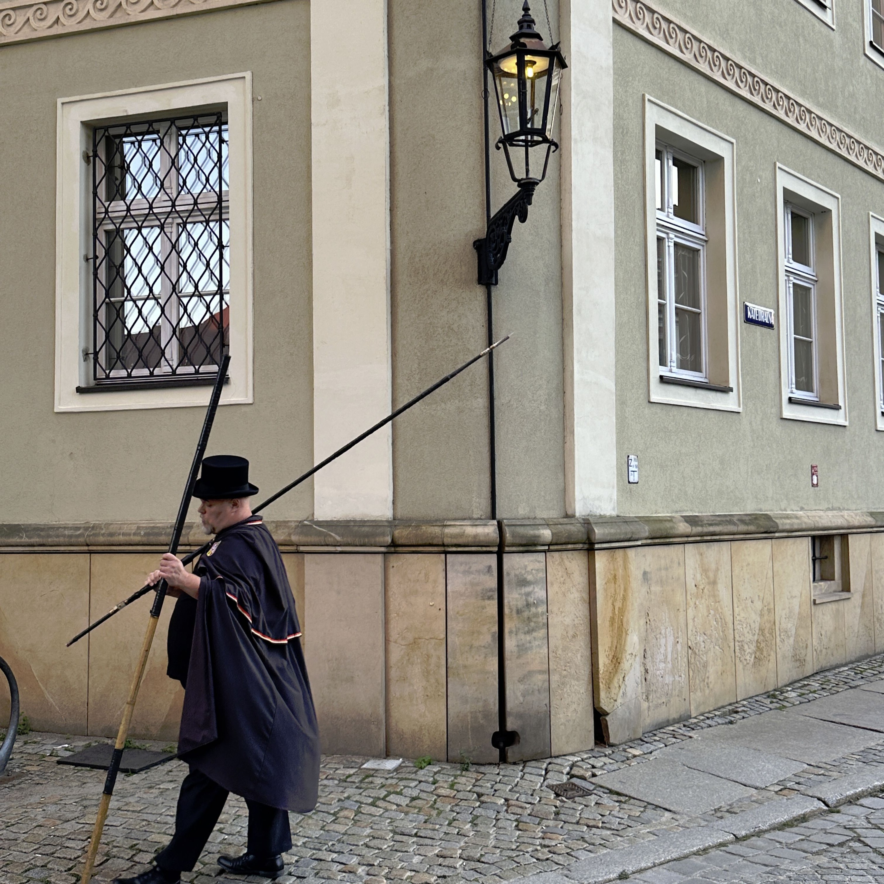 Worth1000Words - Karin Avila The Lamplighter Of Wrocław episode artwork