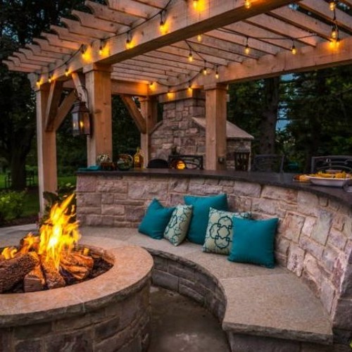 Adding an Outdoor Living Space to your House: Things to Keep in Mind
