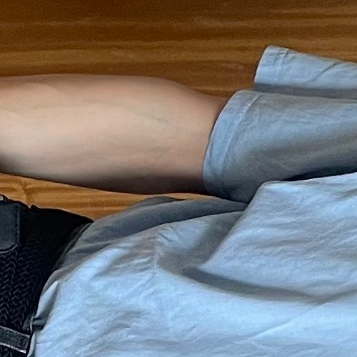 eyes turned red when playng guitar /might delete later