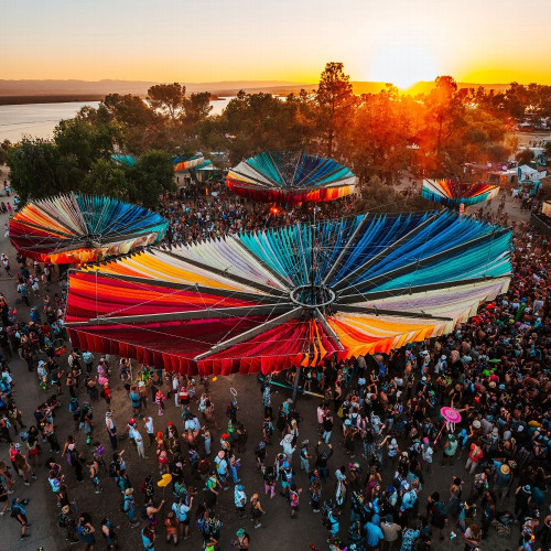 Gru.di. Sunday at the Woogie Stage. Lighting in a Bottle 2025
