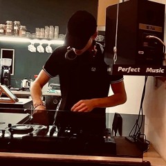 Dj - D21 - TechnoLogic