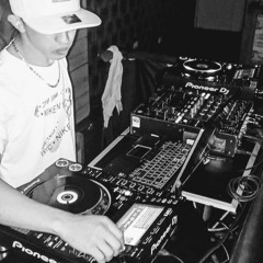 Dubai onfire 🔥  the arrival (Saúl Escobar)..🧟