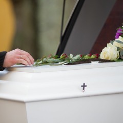 La mort fait partie de la vie 2023-12-19 L'Eglise face aux mutations funéraires