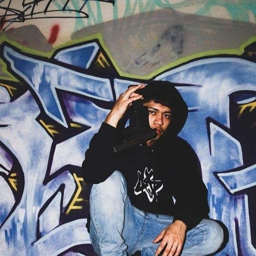MUST BE HIGH (PROD. GILLIGANBEATZ)