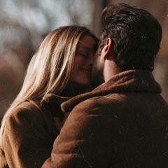 НЕ ТОРОПИСЬ СКАЗАТЬ - "ЛЮБЛЮ".                 DON'T SAY - "I LOVE YOU"