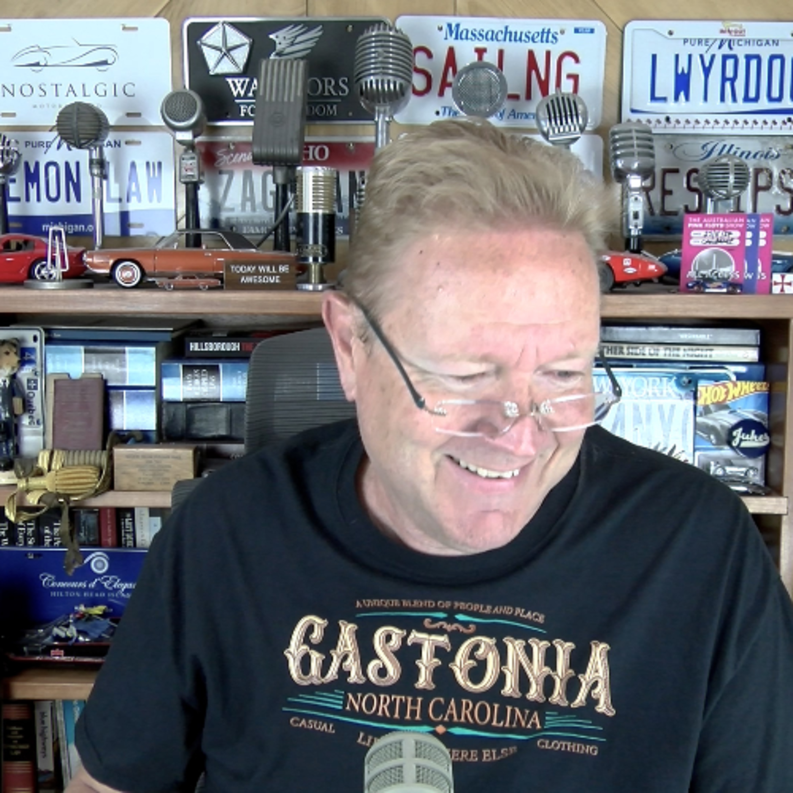 Newspapers Publish Reading List of Fake Books Created By AI