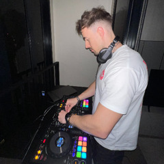 berlin in my blood, wherever i am // 1hr driving techno