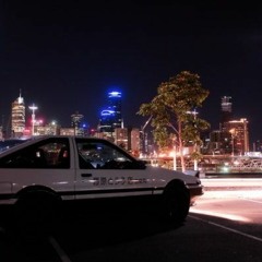 Kjører gjennom natten i min Toyota Corolla GTS