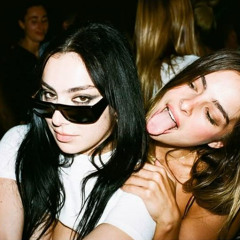 "Fame is a Gun" Addison Rae x "365 featuring shygirl" Charli xcx (Sharmander Mashup)