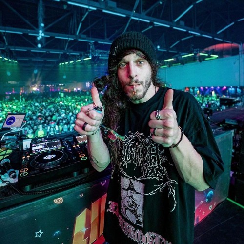 Subtronics - Vault X where's your head at X Gassed Up (feat. Flowdan) (8BIT EDIT)