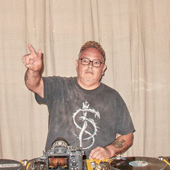 Slowly Losing It w/ Mr. Bristle | Ice House Radio | May 14, 2025
