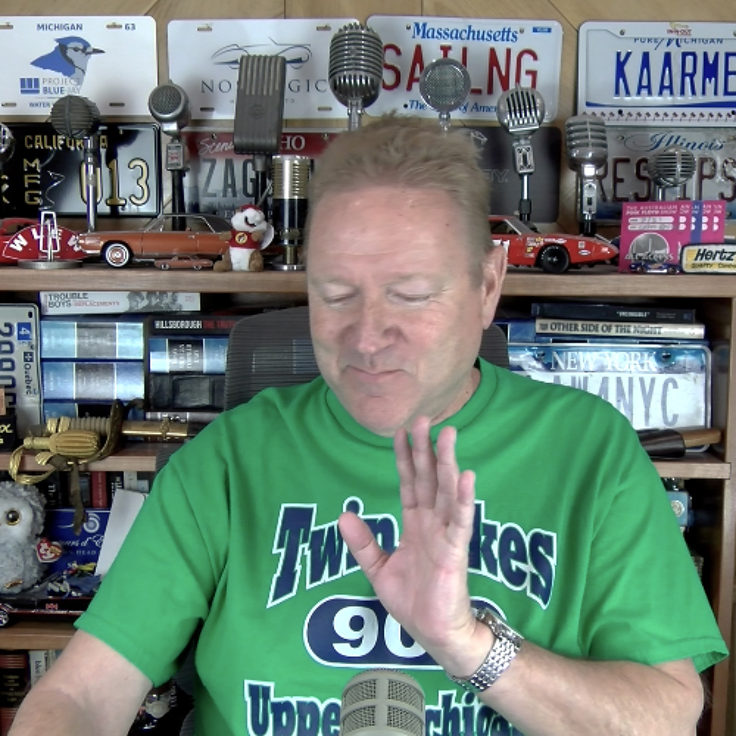 Inmate Caught Passing Fake 100s in Court