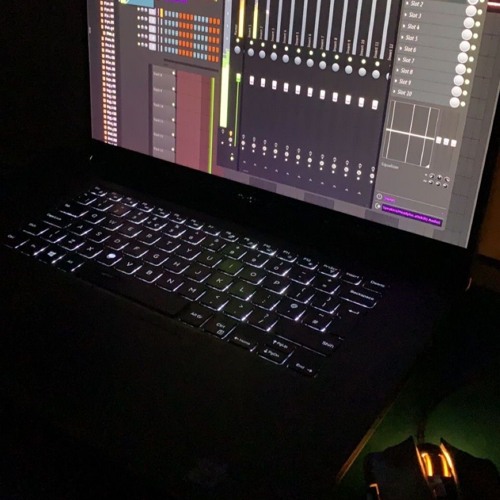 Anh Chỉ Yêu Co Ấy Remix LVT