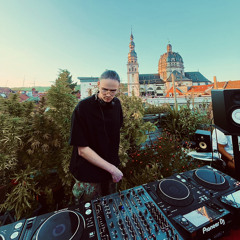 IGOR MASSON - HOB SHELTERS CAST 002
