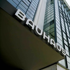 Lilian Woll & Marc König - Wet Bassline Walking In City Rain