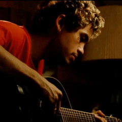 Elliot sings Little Star (I hope it was worth it, in the end)