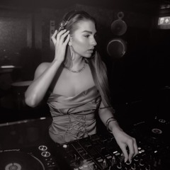 CREW LOVE AMAPIANO EDIT SIÂN KARLEUSA X R1CH MUSIC