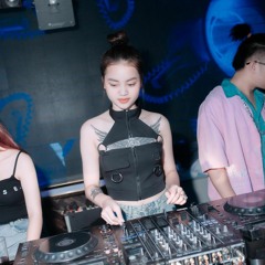 SCARED TO BE ALONLY - BEE