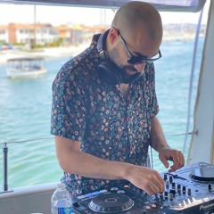 I'M ON A BOAT Mix