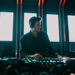 Dakissa closing set at Mindless, Club Tunnel