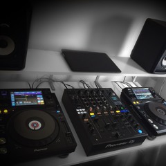 Midweek Mash-Up - NE Makina - DJ Express B2B DJ Army - 24.11.21