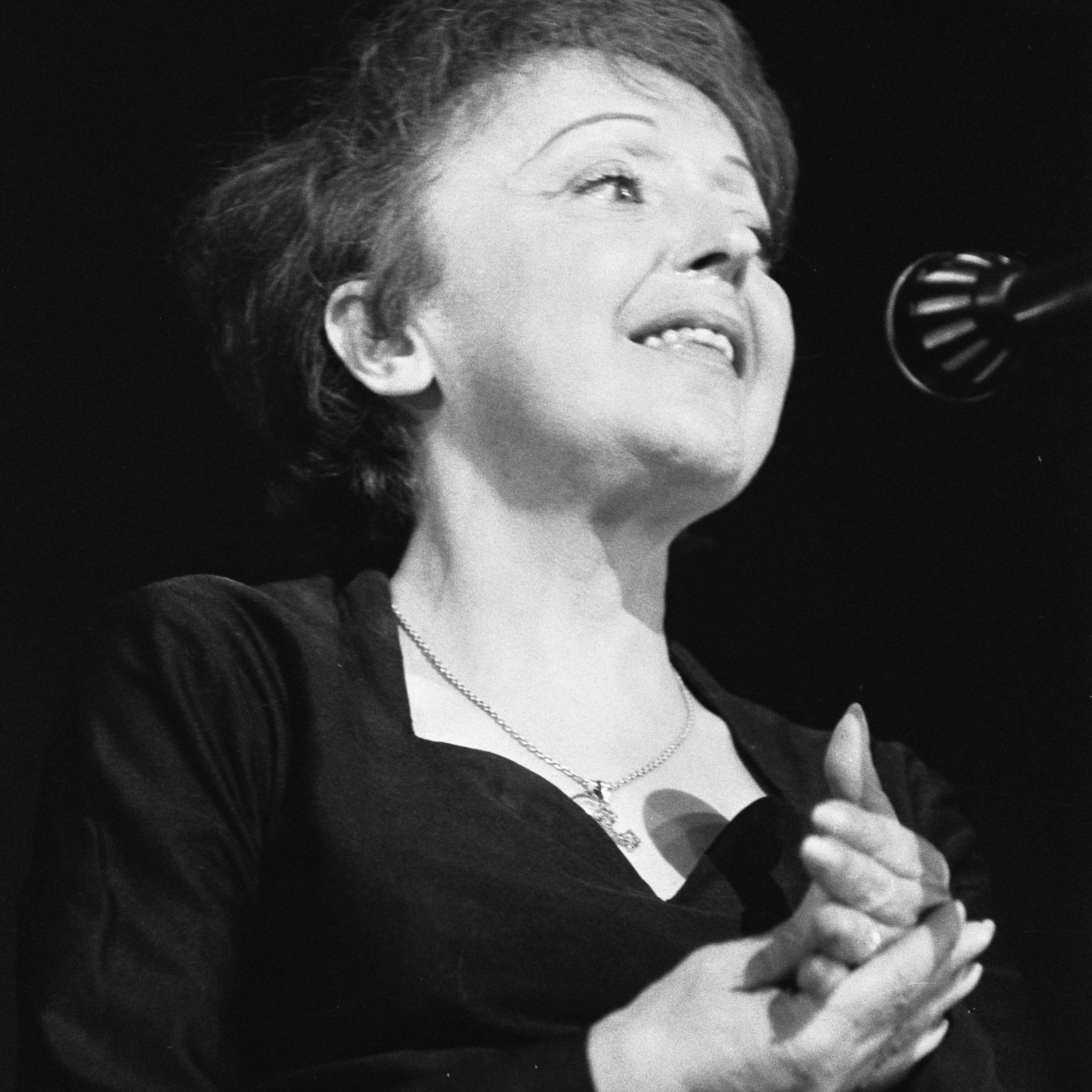 %2326 Edith Piaf