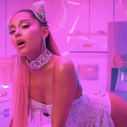 houding Brullen badge Stream Ariana Grande - 7 rings ''Devote to America, Britain & Australia''  <3 WE LOVE OUR FANS ^^ by Soothing Space ϟ | Listen online for free on  SoundCloud