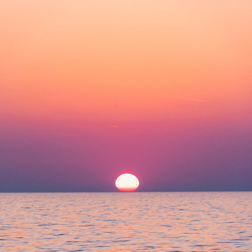 Cafe Del Mar - tin - June 24