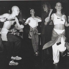 EVIL_GIRL_& GR - Nobody like the records that i play