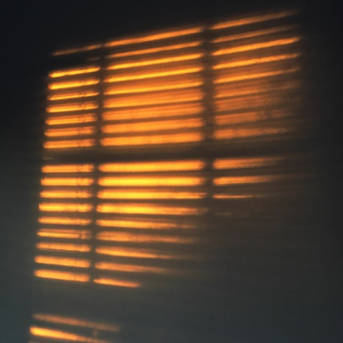 raggi del sole, attraversano la mia stanza