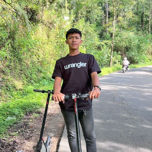 TUNGGU KEJUTAN DARI KU YA CANTIK!!!! #ADIT