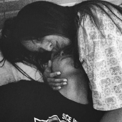 نامي ياحياتي على ايدي غلي ونامي